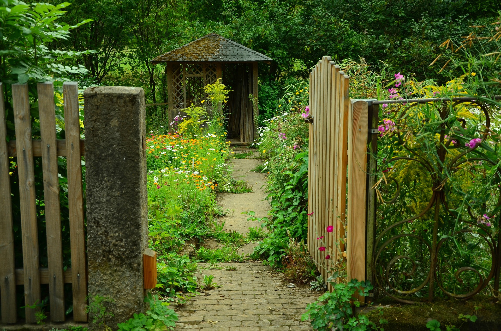 Pourquoi choisir les abris de jardins métalliques ?